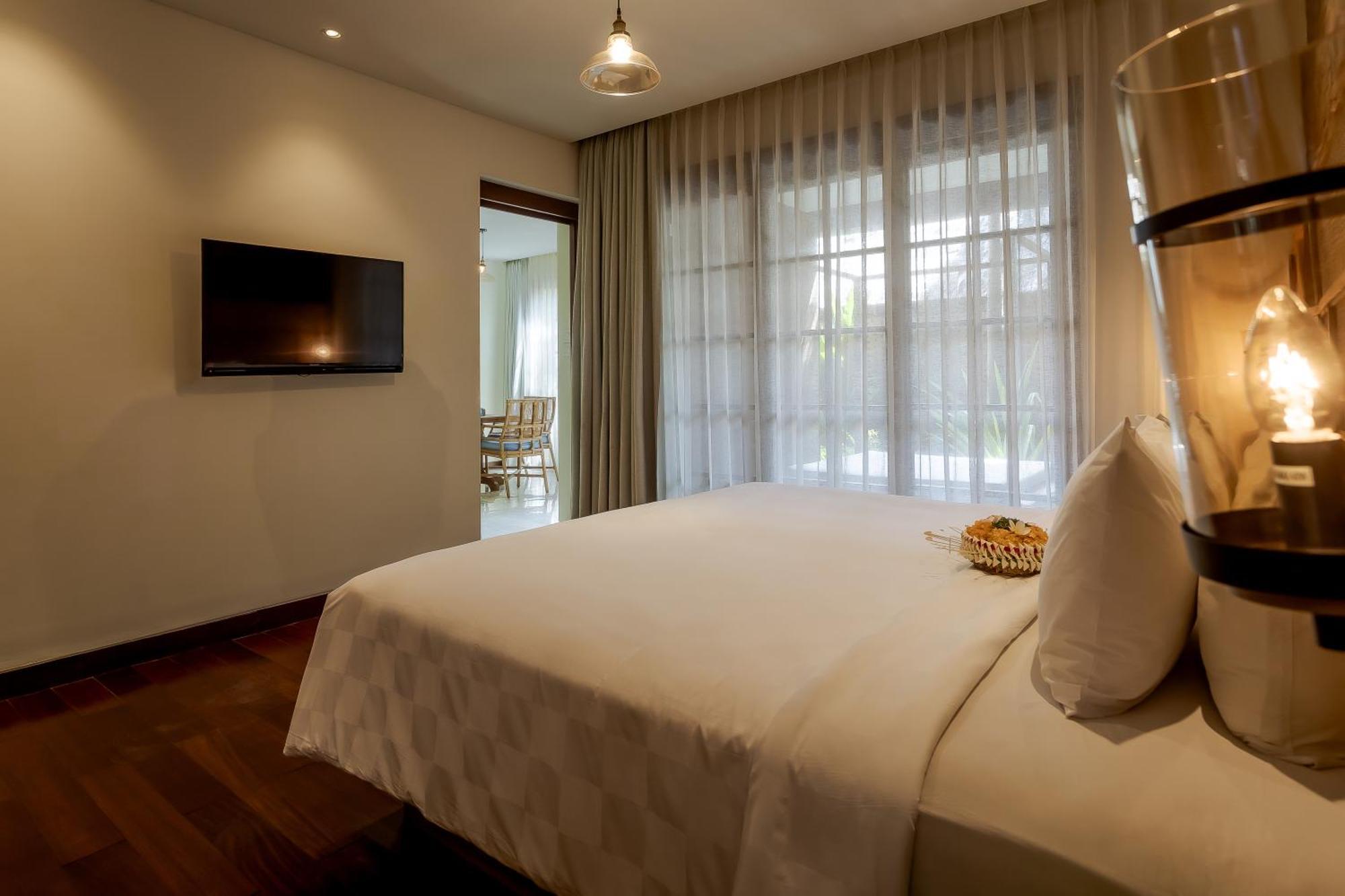Fourteen Roses Boutique Hotel, Kuta Legian  Exterior photo