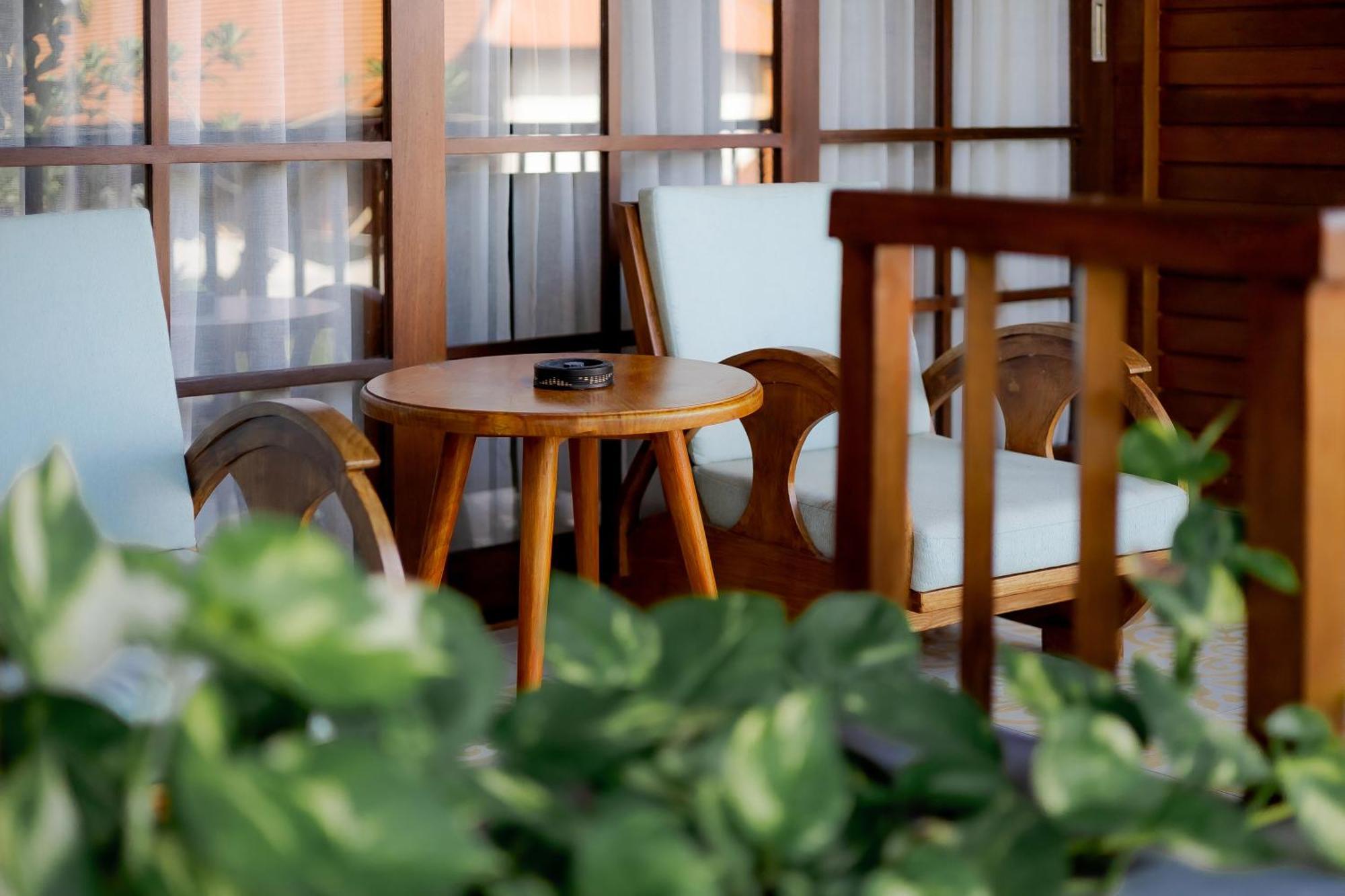 Fourteen Roses Boutique Hotel, Kuta Legian  Exterior photo