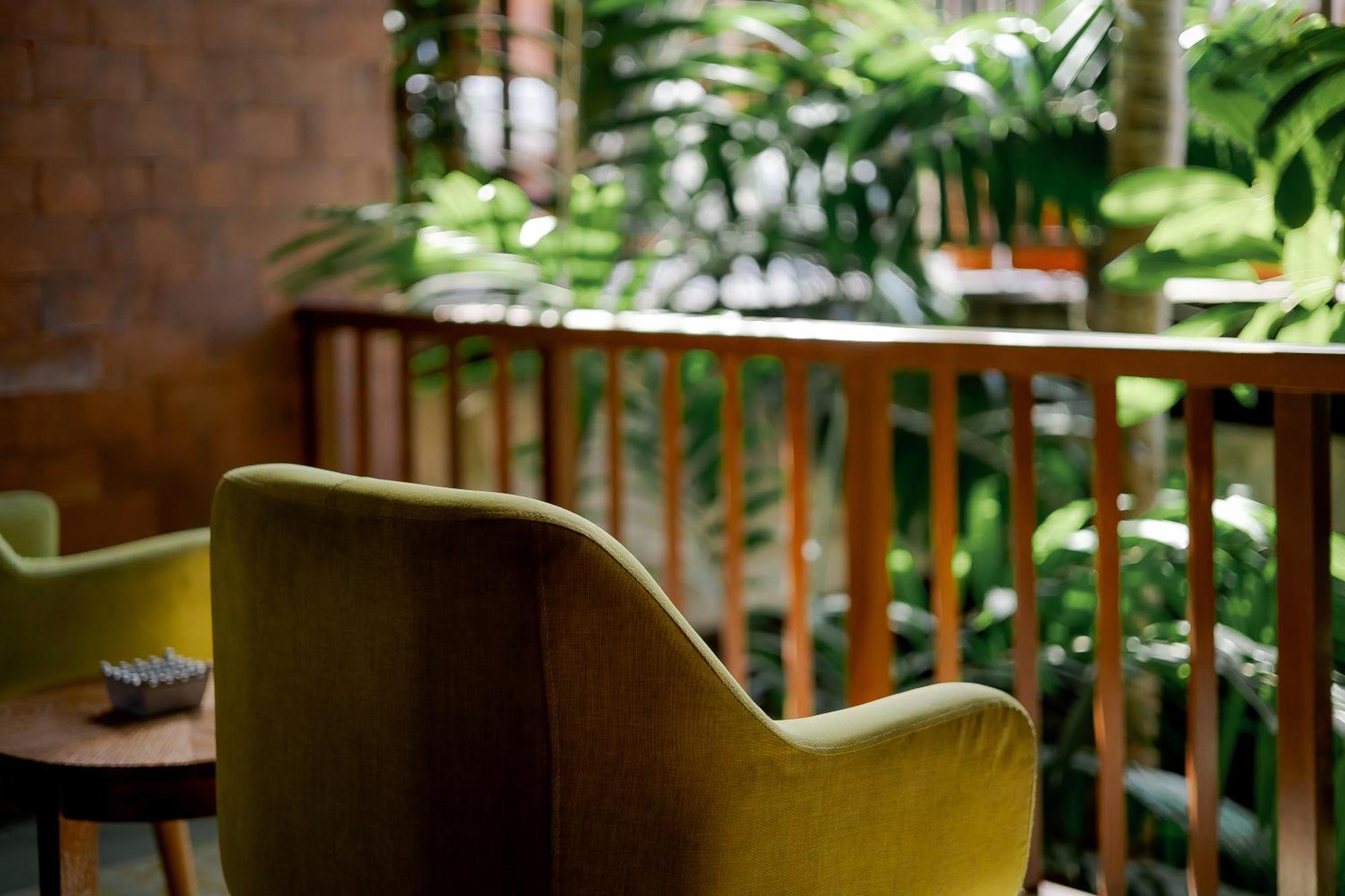 Fourteen Roses Boutique Hotel, Kuta Legian  Exterior photo
