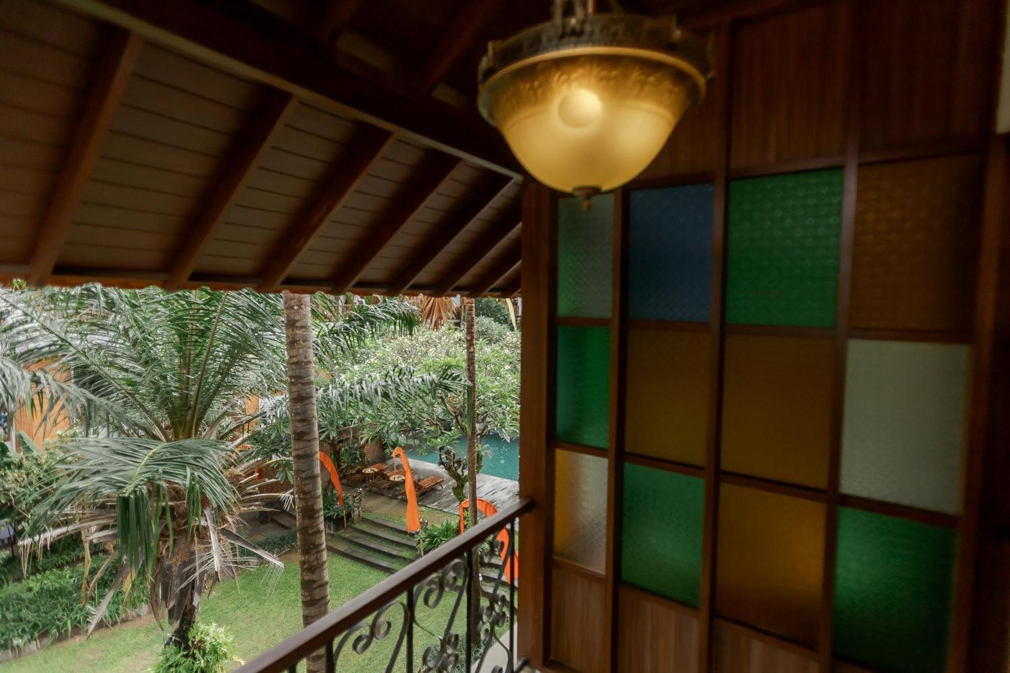 Fourteen Roses Boutique Hotel, Kuta Legian  Exterior photo