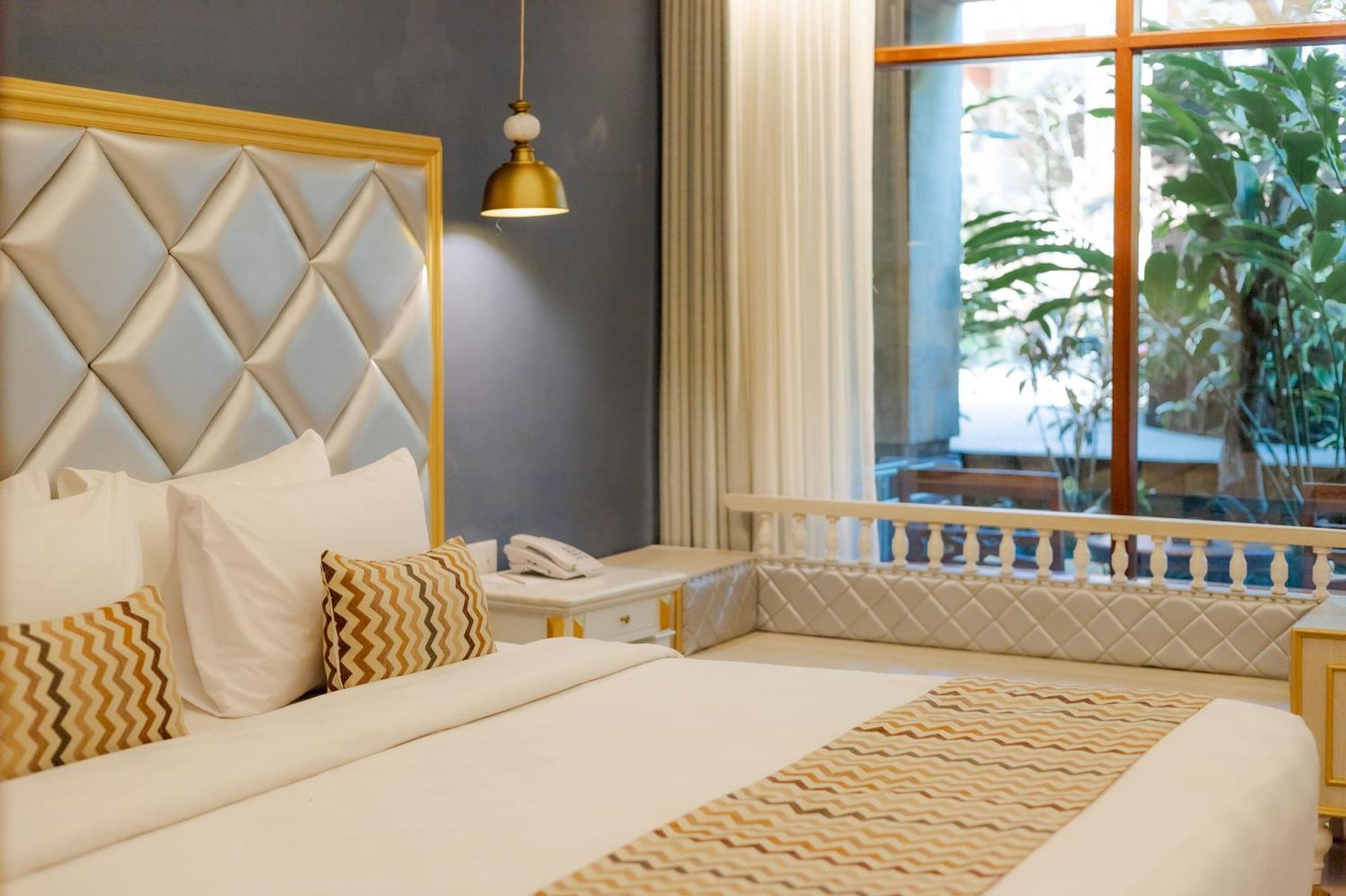 Fourteen Roses Boutique Hotel, Kuta Legian  Exterior photo